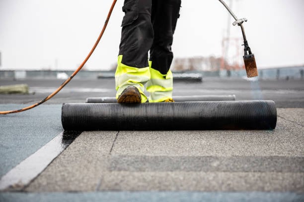 Torch-on bitumen membrane waterproofing application